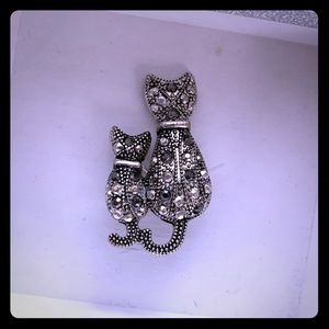 Cute cat pin brooch